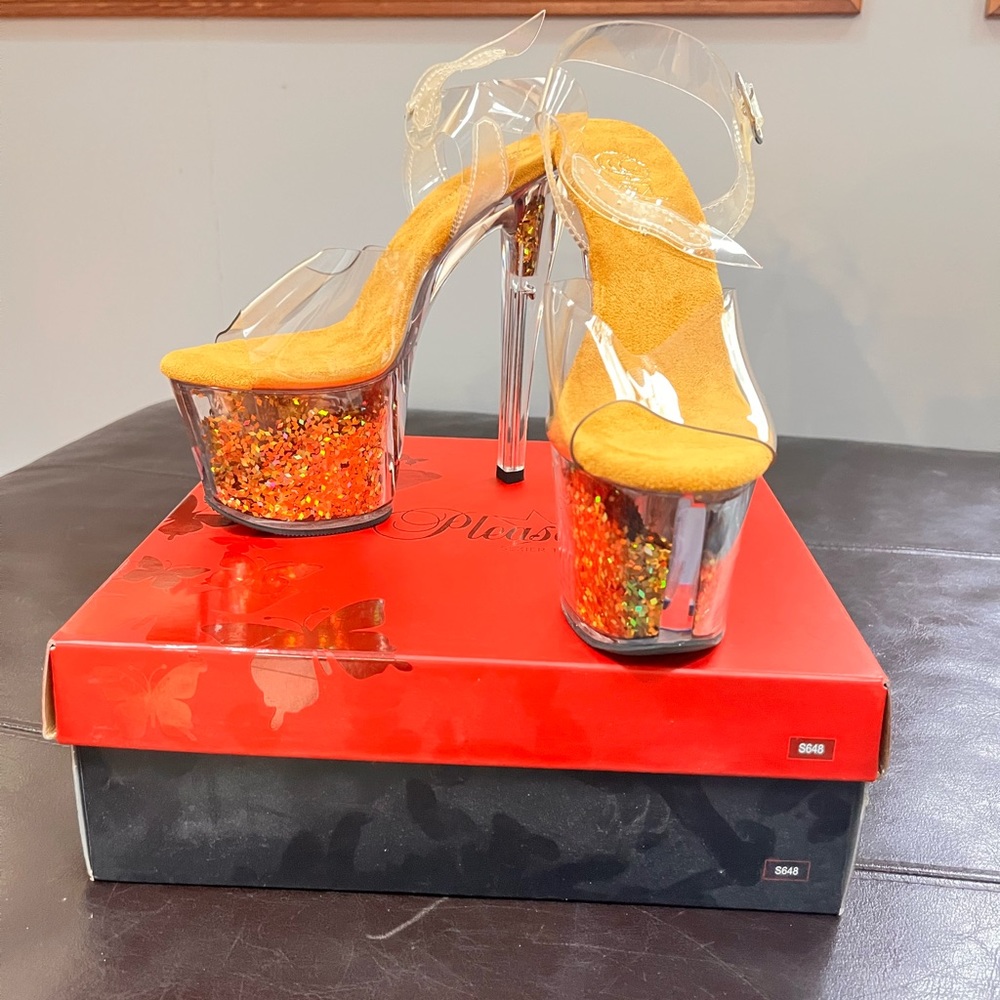 Pleasers Gold Glitter Heels 7” sz6